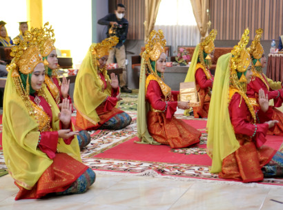 Seni dan Budaya