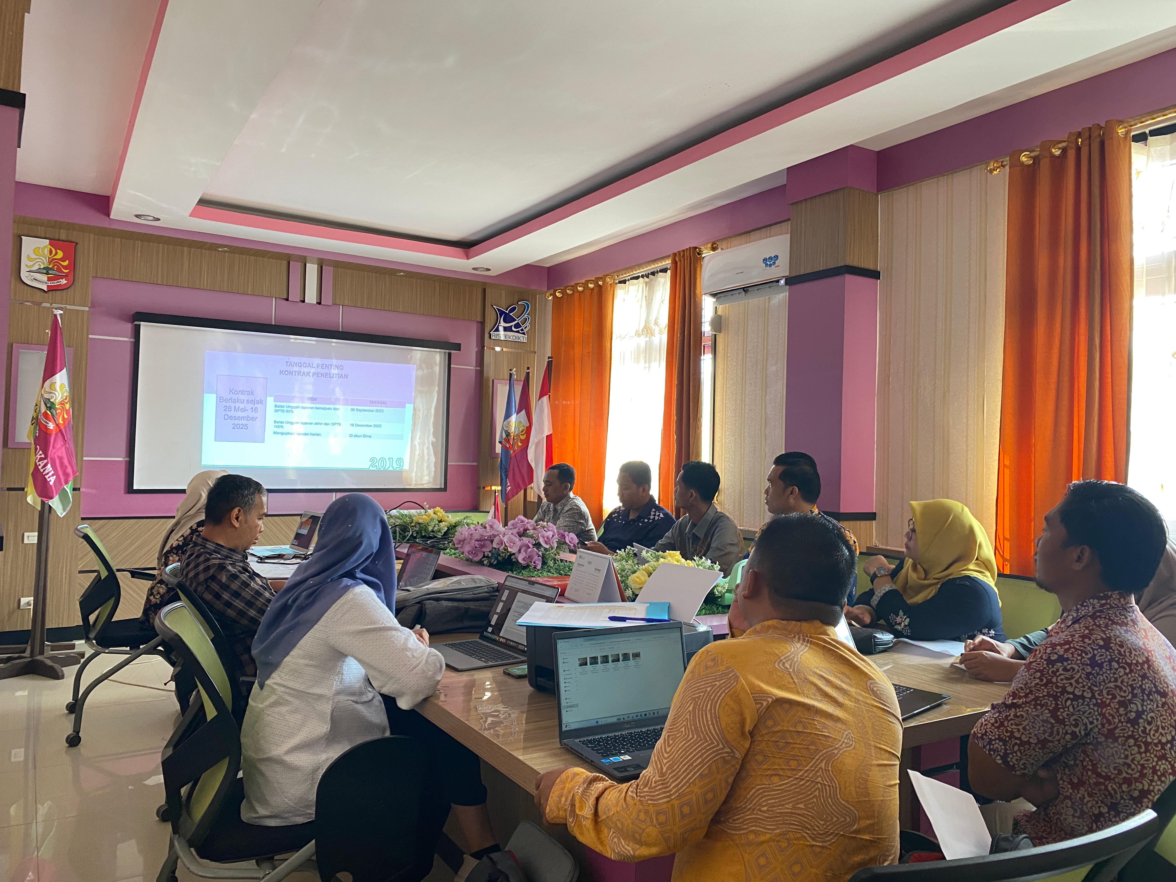 Pemenang Hibah Penelitian 2025 Tanda Tangani Kontrak Penelitian dengan LPPM Universitas Rokania
